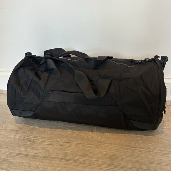 NWT Peloton x lululemon All Day Essentials Duffle Train Gym Bag 32L Large - Picture 7 of 11
